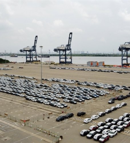 Việt Nam’s auto imports surge past US$2 billion