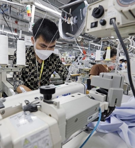 MoIT honours export achievements, unveils Việt Nam import-export report